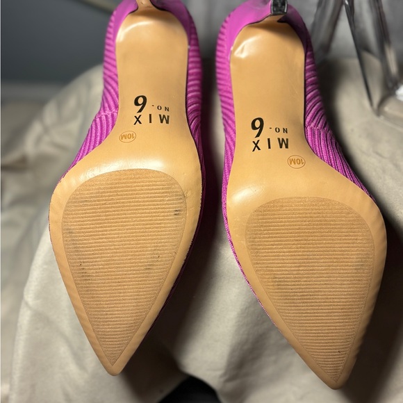 Mix No. 6 Fuchsia Textured Heels - Picture 5 of 5